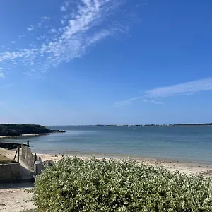 https://villa-les-pieds-dans-l-eau.inbrittany.com